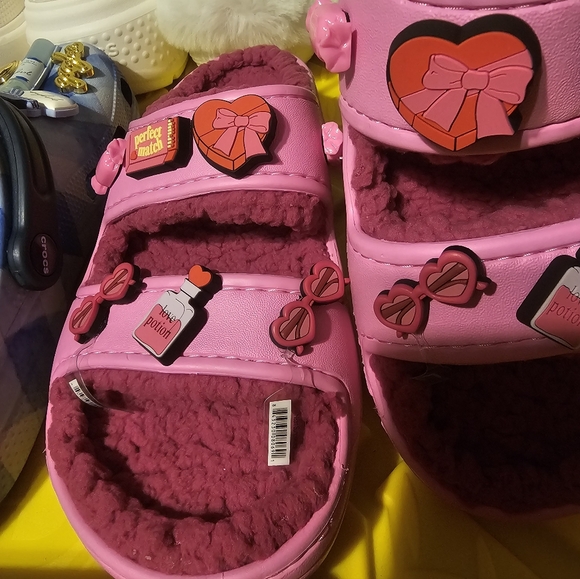 💕Cozy Comfort Crocs Classic Lined Clog in Rose Taffy (W6/M4)🌸 - Picture 5 of 10